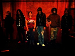 Group photo with Dir en grey, December 2011. Wish the photo had better lighting, but oh well!